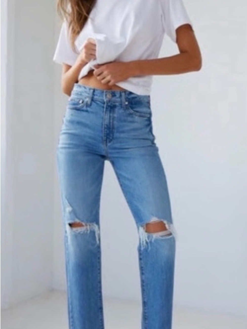 AYR 25x 31 The Lala Saturn Returns Distressed blue Jeans 13.5” 10”rise 31”in